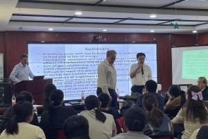 史蒂芬学院走进河北省儿童医院